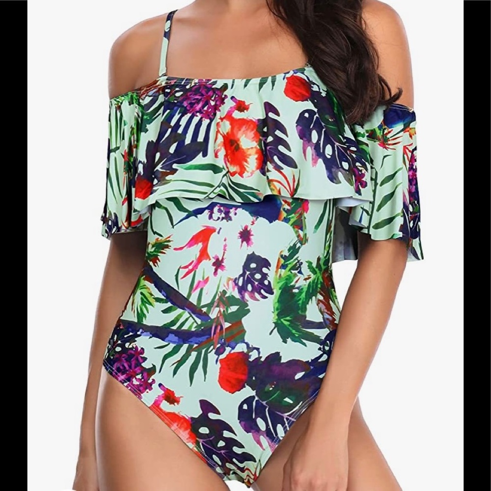 Bathing Suit One-Piece Fun Ruffled Top Size S NEW